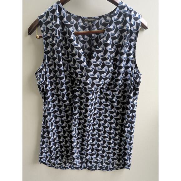 Banana Republic Women's Sleeveless Top Blouse Navy Blue White Design Size M - Picture 1 of 7